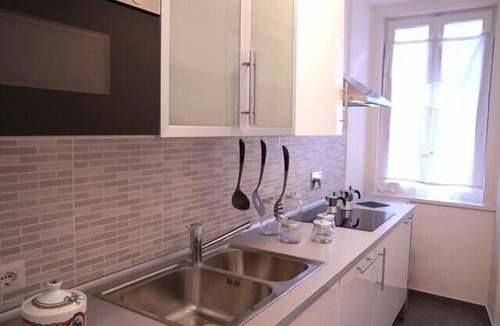 Rione II Trevi Apartment | Fontana di Trevi and Spanish Steps. Modern and elegant