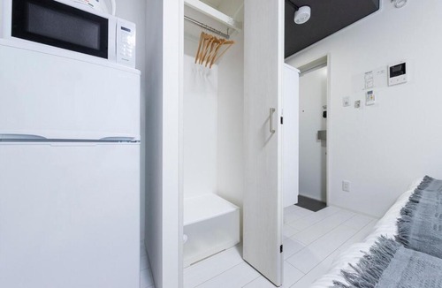 Tomigaya Apartment | Forest Side Yoyogi Park 202