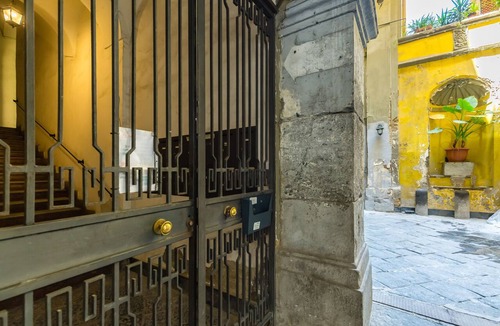 Naples City Centre Apartment | Forino Central by Wonderful Italy