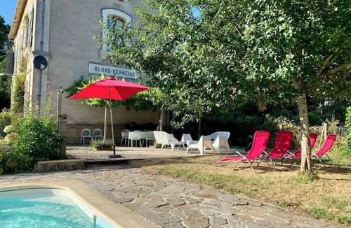 Blond House | Former French railway station with private swimming pool and WIFI