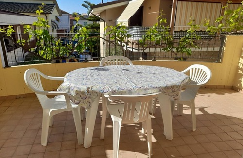 Tortoreto Lido Apartment | Four-room apartment with sea view 30 m from the beach