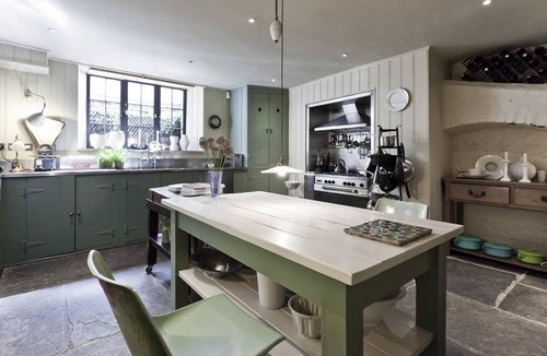 Spitalfields Apartment | Fournier Street by onefinestay