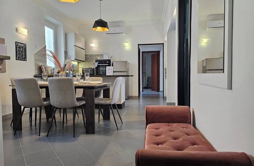 Frascati Apartment | Frascati Fountain 3bdr Deluxe Apartment