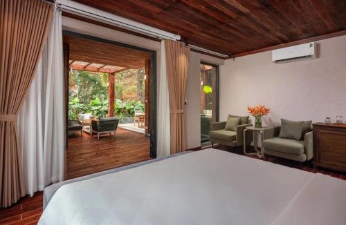 Hang Bai Apartment | French Style Old Villa
