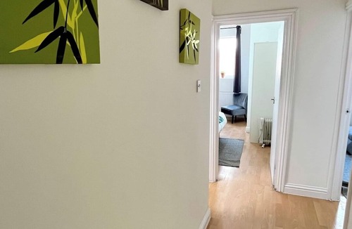 Fulham Broadway Apartment | Fulham Broadway Apartment by PrimeCityHosts