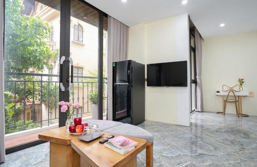 Tay Ho Apartment | Fusion Westlake - High Furniture - Balcony Apartment