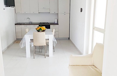 Montincello Apartment | Günstig, Neue Wohnung in Ruhigen Olivenhain. Nur 3 km vom Strand Entfernt