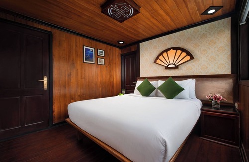 Bai Chay Bed & Breakfast | Garden Bay Classic