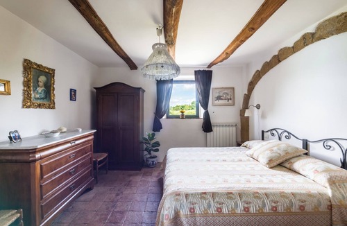 Farnese House | Giotto's House in Borgo Rinascimento