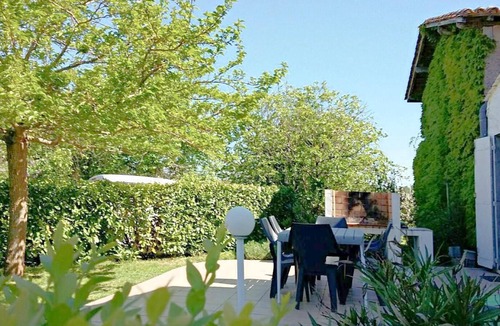 Saint-Christophe-des-Bardes House | Gite DE Robin - Saint-christophe-des-bardes
