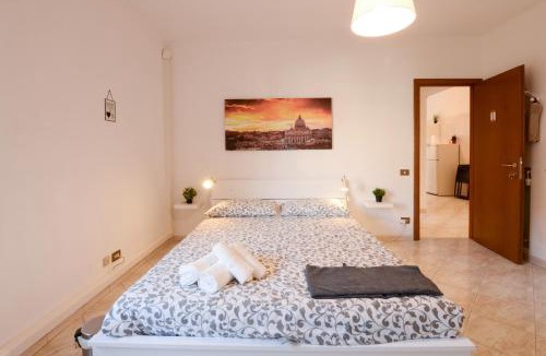 Aurelio House | GiuMa Roma Vatican Apartment