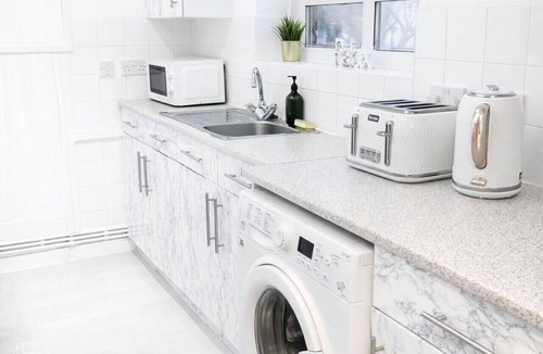 Islington Apartment | Golden North London luxury home