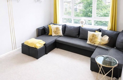 Islington Apartment | Golden North London luxury home