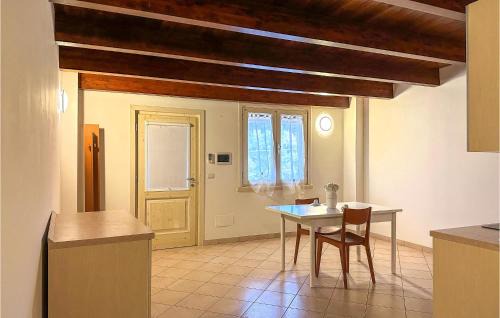 Lecce nei Marsi Apartment | Gorgeous Apartment In Lecce Nei Marsi With Wifi