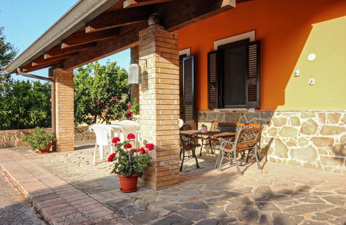 Perdifumo House | Gorgeous home in Perdifumo with WiFi