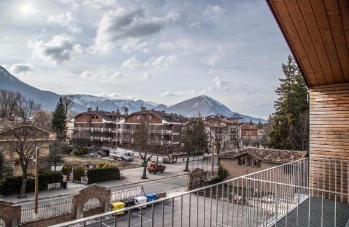 Rocca di Mezzo Hotel | Grand Chalet delle Rocche