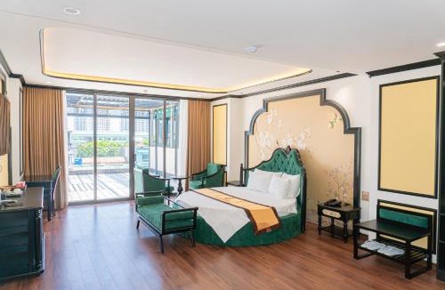 Tu Liem Hotel | Grand Luxury Hotel