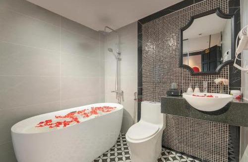 Long Bien Hotel | Grand & Spa Hotel Đô Nghĩa
