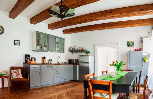 Brasov City Centre Apartment | Grandma's Apartment in Old City Center