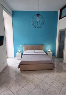Pozzuoli Apartment | Grazioso Appartamento -centro storico VIC STRIT