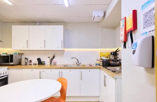 Westminster Apartment | Great Value Double Room Near Buckingham Palace & St James's Park