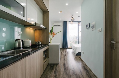 Tu Liem Apartment | Green Bay Hanoi Superior Studio♥Lake view-King Bed