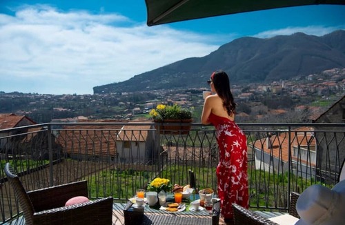 Agerola Apartment | Green Lawn Apartment on the Amalfi Coast