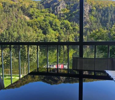 Gilau House | Green Rock Cabin