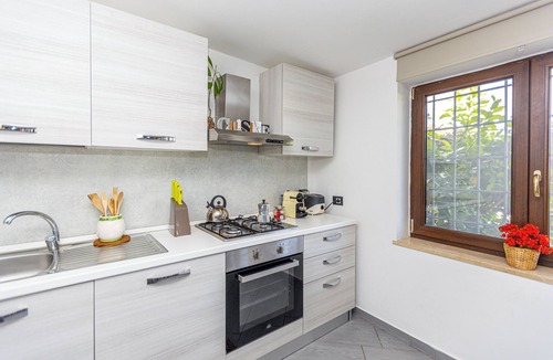 Lake Bracciano Villa | Green View Anguillara self check in villa