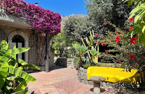 Panza House | "Greta's cottage" with pool and whirlpool