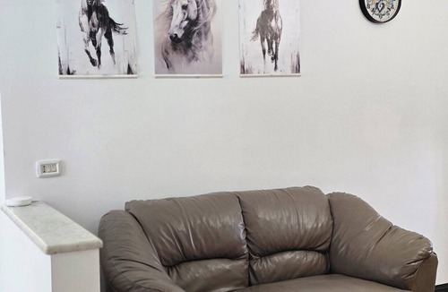 Secondigliano Apartment | Griseo Equus Apartments, for short rentals 1.2km from Capodichino airport