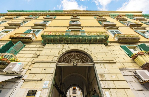 Rione Sanita Apartment | Guest Rooms Bellini - Eduardo De Filippo - Stu.