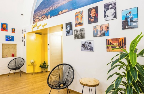 Rione Sanita Apartment | Guest Rooms Bellini - Totò - Studios Superior