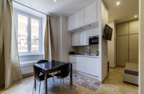 Rione XVI Ludovisi Apartment | GuestHost - Bright Apartment near Villa Borghese
