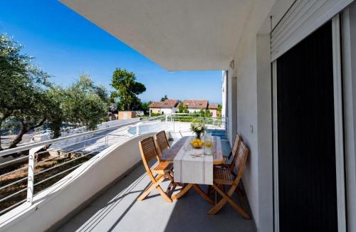 Foggetta Apartment | GuestHost - Comfy Balcony Flat with Sea View