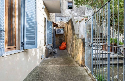 Perugia Apartment | GuestHost - Cozy apartment equipped with all comforts to accommodate 4 people, with 2 bedrooms, 2 bathrooms and private garden. Located in an elegant period building in Art Nouveau style, it is outside the restricted traffic zone, but just a 10-minute wa