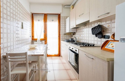Francavilla al Mare Apartment | GuestHost - Lovely Flat 100m from Sea with Terrace
