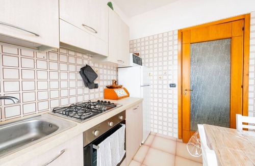 Francavilla al Mare Apartment | GuestHost - Lovely Flat 100m from Sea with Terrace