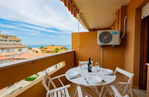 Francavilla al Mare Apartment | GuestHost - Lovely Flat 100m from Sea with Terrace