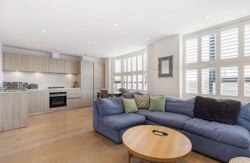 St. Mary's Park Apartment | GuestReady - Modern 1bed in Battersea
