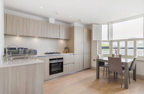 St. Mary's Park Apartment | GuestReady - Modern 1bed in Battersea