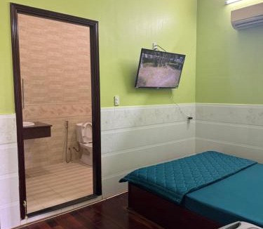 Ninh Kieu Hotel | Hưng Thịnh 1
