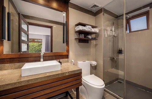 Cua Đai Hotel | HA Ocean Front Hotel and Apartment