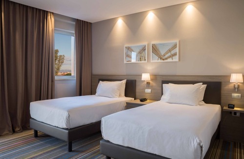 Zona XII Torre Spaccata Hotel | Hampton by Hilton Rome East