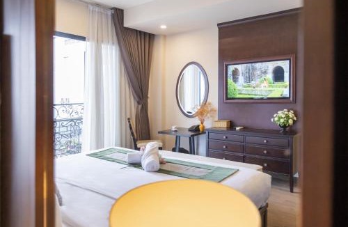 Hang Buom Hotel | Hanoi Center Silk Charming Hotel & Travel