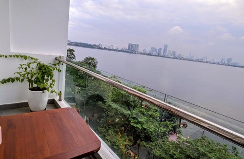 Yen Phu Apartment | Hanoi Home 2 - Lake View Apartment