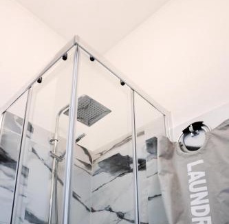 Angarano Apartment | Heather's Home - Deluxe - Ponte Vecchio