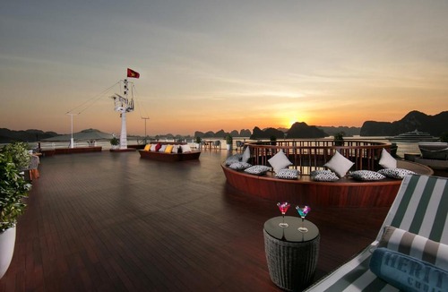 Ha Long Boat Rental | Heritage Cruises Binh Chuan Cat Ba Archipelago