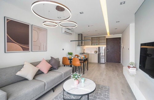 Trung Hoa Nhan Chinh Apartment | Hermes Housing - Vinhomes D'Capitale