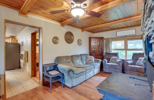 Hill City House | Hill City Haven about 23 Mi to Rapid City!